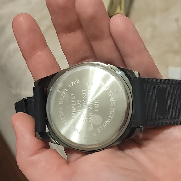 Mens large face watch - Picture 2 of 3